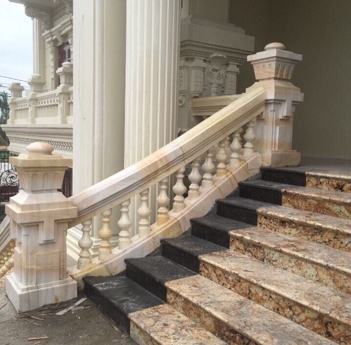 con tiện lan can đá